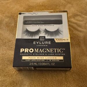 Eylure ProMagnetic Eyeliner & Lash System